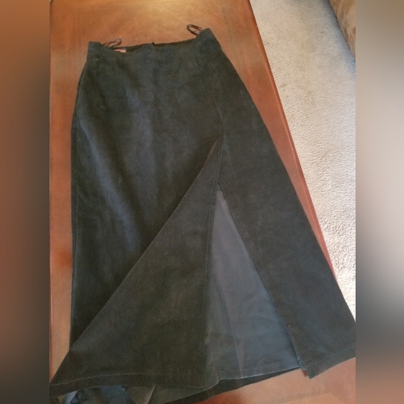 Vintage suede skirt 10 - Picture 2 of 10